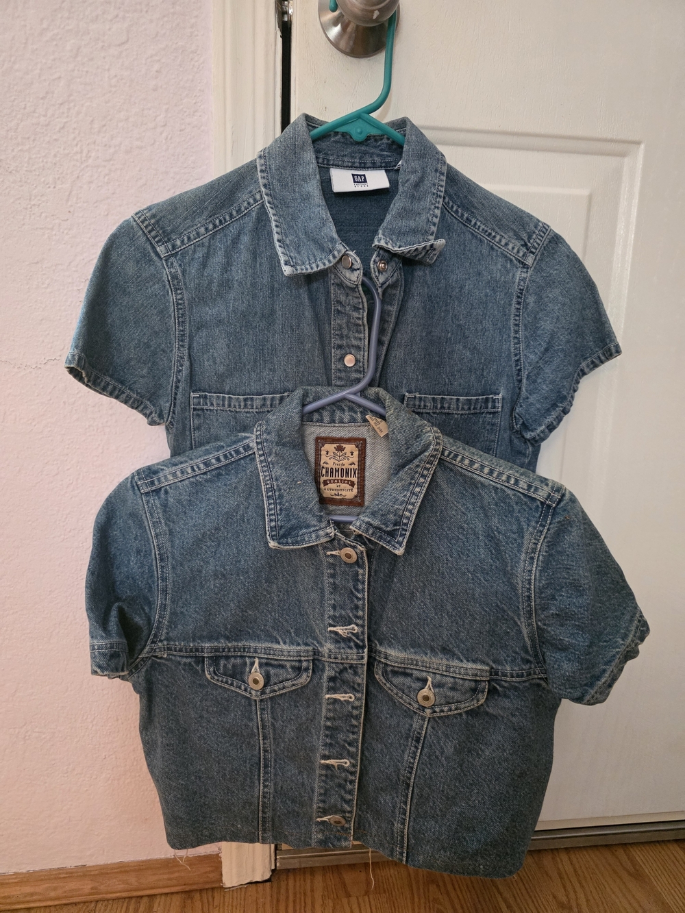 GAP N Chamonix Womens 2 Sm. Short Sleeve Denim Jacket - Blue